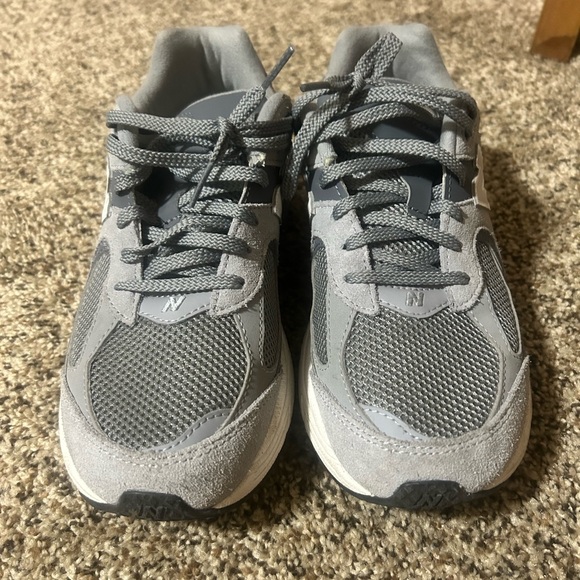 New Balance Gray Sneakers - Picture 1 of 5